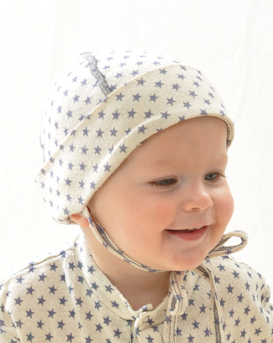 Alkena Babymütze - Bouretteseide - natur mit Sternen – jetzt kaufen